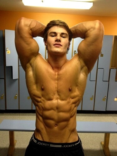 Jeff-Seid-abs-locker-room